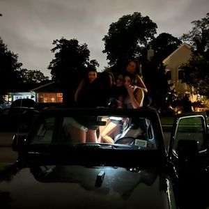 Meet your Posher, Charlotte